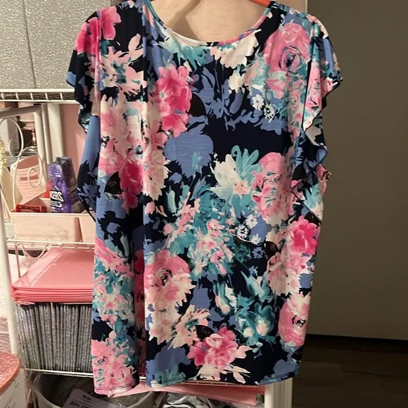 Sew in Love Floral Short Sleeve Top - Pink and Blue - Picture 4 of 6